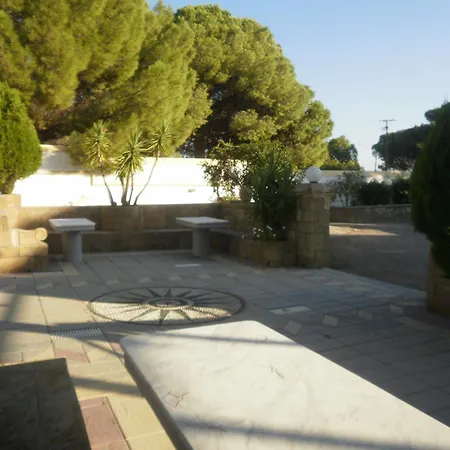 Pefkos Filoxenia *